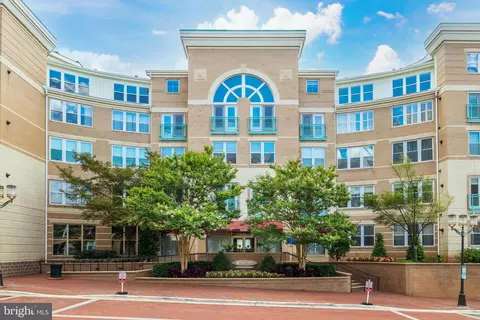 12001 Market St #325, Reston, VA 20190