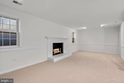 Living - 1317 Merrie Ridge Rd, Mclean, VA 22101 photo 9 of 10