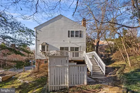 Exterior - 1317 Merrie Ridge Rd, Mclean, VA 22101 photo 4 of 4