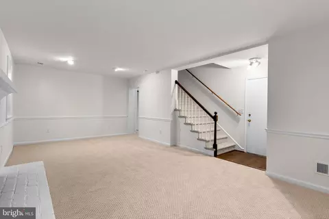 Living - 1317 Merrie Ridge Rd, Mclean, VA 22101 photo 10 of 10
