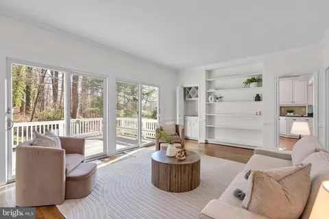 Living - 1317 Merrie Ridge Rd, Mclean, VA 22101 photo 6 of 10