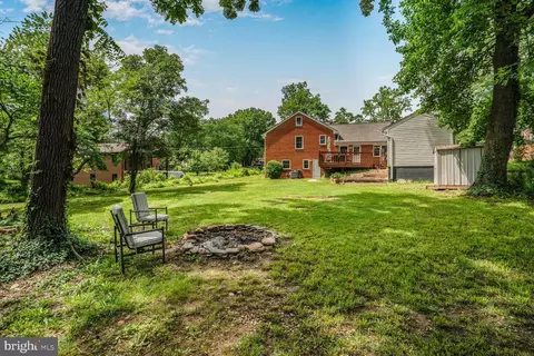 Exterior - 7039 Calamo St, Springfield, VA 22150 photo 19 of 20
