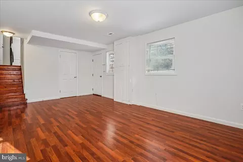 Living - 7039 Calamo St, Springfield, VA 22150 photo 8 of 8
