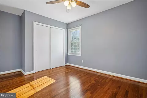 Bedroom - 7039 Calamo St, Springfield, VA 22150 photo 3 of 6