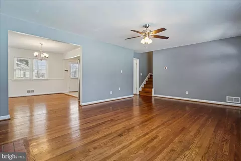 Living - 7039 Calamo St, Springfield, VA 22150 photo 5 of 8