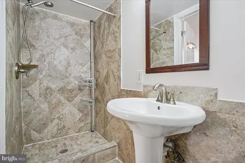 Bath - 7039 Calamo St, Springfield, VA 22150 photo 3 of 4