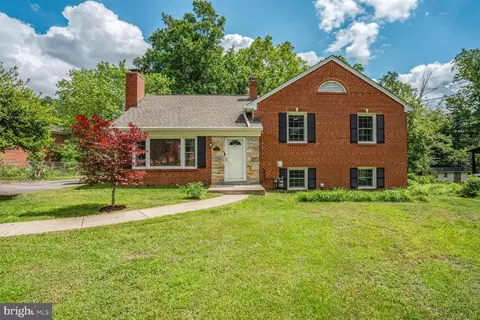 Exterior - 7039 Calamo St, Springfield, VA 22150 photo 2 of 20