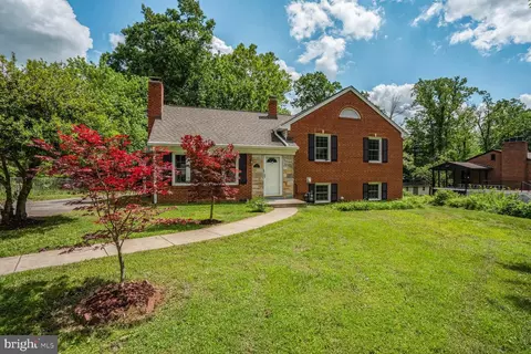 Exterior - 7039 Calamo St, Springfield, VA 22150 photo 16 of 20