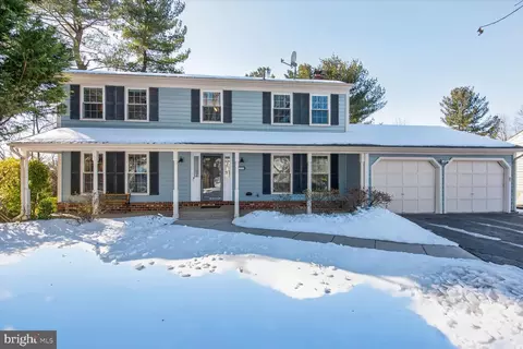 5610 Wood Thrush Ct, Fairfax, VA 22032