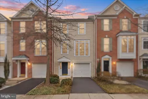 11625 Fairfax Commons Dr, Fairfax, VA 22030