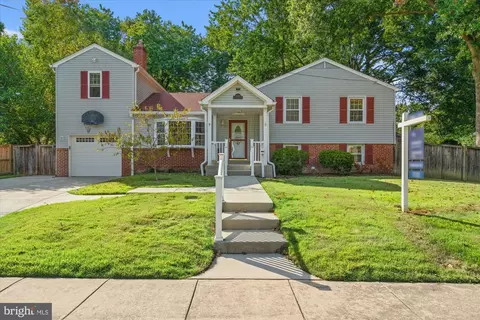 8408 Conover Pl, Alexandria, VA 22308