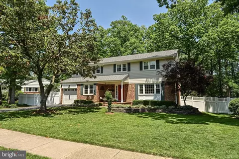 6003 Sherborn Ln, Springfield, VA 22152