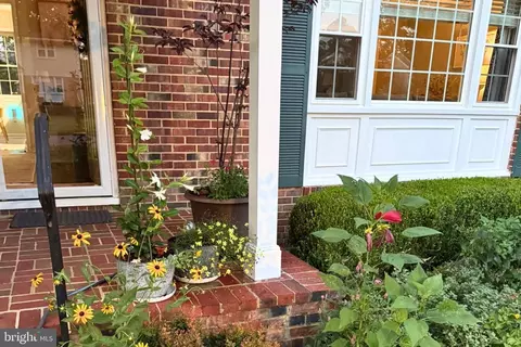 6003 Sherborn Ln, Springfield, VA 22152 photo 5
