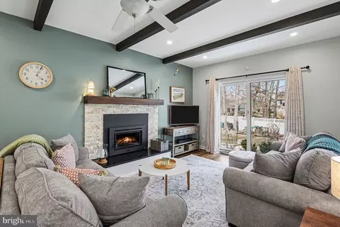 6003 Sherborn Ln, Springfield, VA 22152 photo 11
