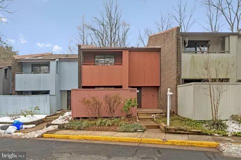 2005 Wethersfield Ct, Reston, VA 20191
