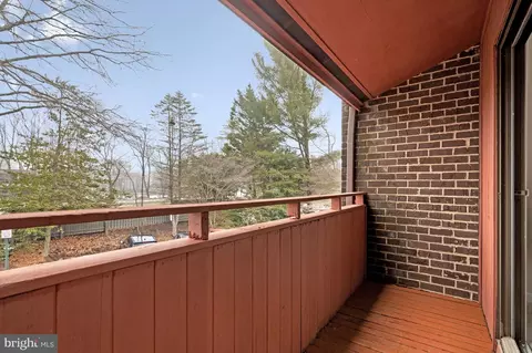 Exterior - 2005 Wethersfield Ct, Reston, VA 20191 photo 5 of 12