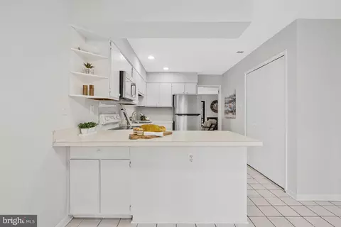 Kitchen - 2005 Wethersfield Ct, Reston, VA 20191 photo 2 of 3