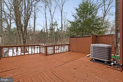 Exterior - 2005 Wethersfield Ct, Reston, VA 20191 photo 10 of 12