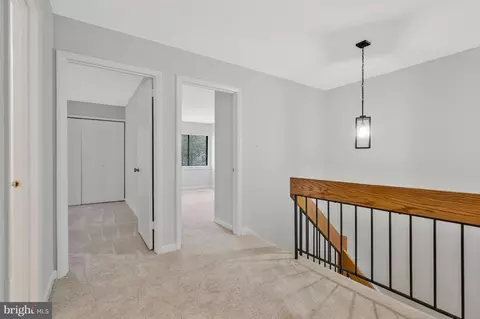 Entry Way - 2005 Wethersfield Ct, Reston, VA 20191 photo 4 of 5