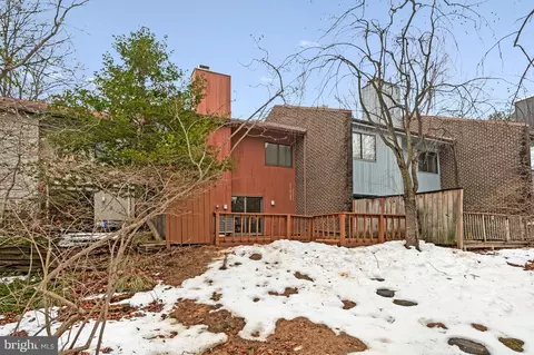 Exterior - 2005 Wethersfield Ct, Reston, VA 20191 photo 12 of 12