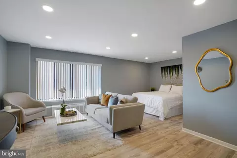 3100 S Manchester St #909, Falls Church, VA 22044