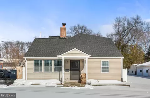 3031 Dashiell Rd, Falls Church, VA 22042