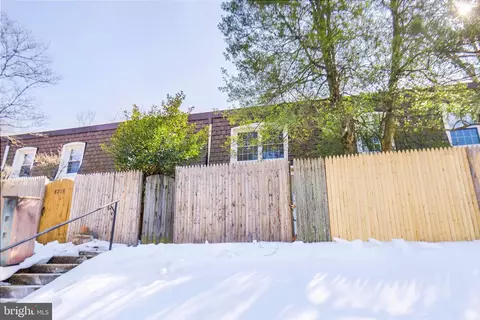 Exterior - 8218 Carrleigh Pkwy #10, Springfield, VA 22152 photo 8 of 8
