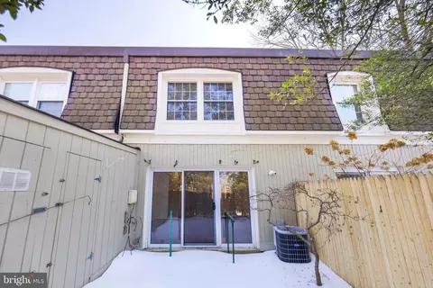 Exterior - 8218 Carrleigh Pkwy #10, Springfield, VA 22152 photo 7 of 8