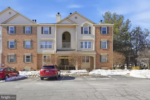 2808 Emma Lee St #201, Falls Church, VA 22042
