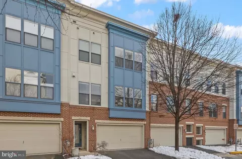 12133 Tribune St, Fairfax, VA 22033