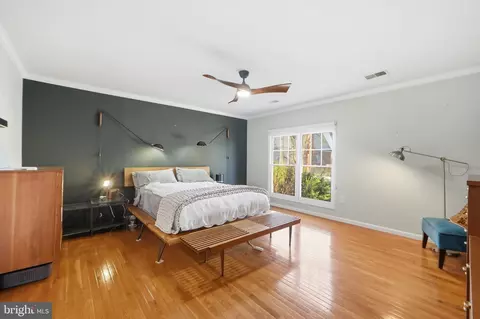 Bedroom - 1433 Buena Vista Ave, Mclean, VA 22101 photo 1 of 4