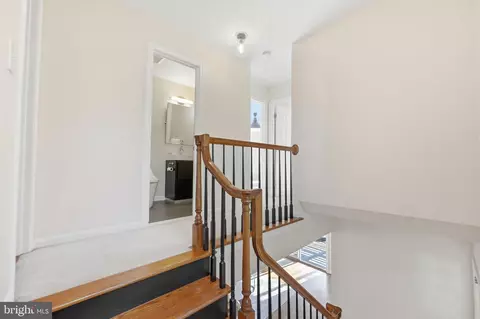 Entry Way - 1433 Buena Vista Ave, Mclean, VA 22101 photo 4 of 4