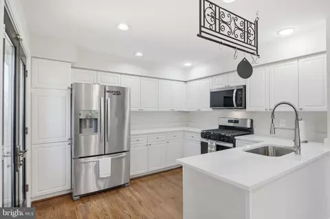 Kitchen - 1433 Buena Vista Ave, Mclean, VA 22101 photo 1 of 4
