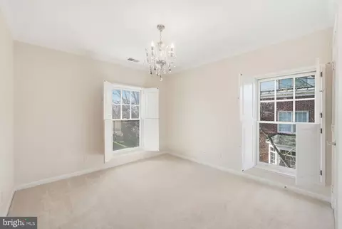 Bedroom - 1433 Buena Vista Ave, Mclean, VA 22101 photo 4 of 4