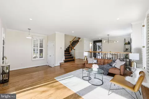 Living - 1433 Buena Vista Ave, Mclean, VA 22101 photo 3 of 6