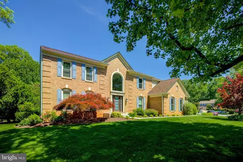 5408 Heatherford Ct, Fairfax, VA 22030