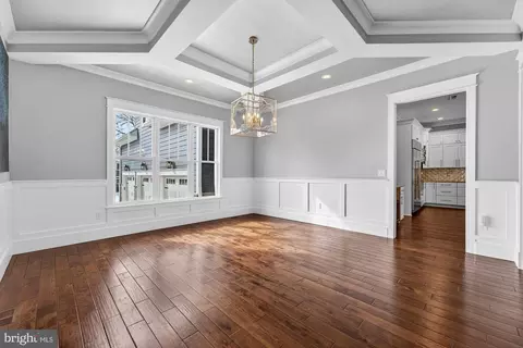 Entry Way - 9222 Brian Dr, Vienna, VA 22180 photo 5 of 23