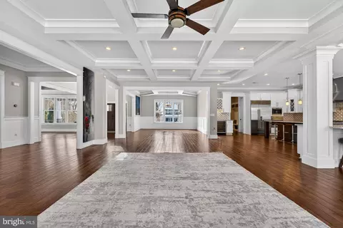 Living - 9222 Brian Dr, Vienna, VA 22180 photo 8 of 12
