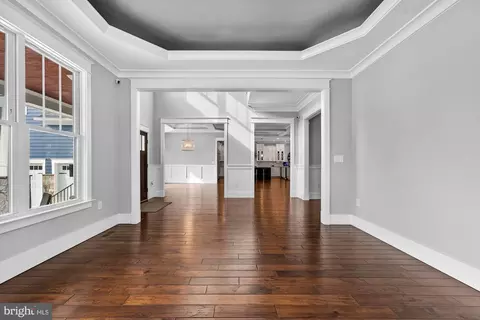 Living - 9222 Brian Dr, Vienna, VA 22180 photo 3 of 12