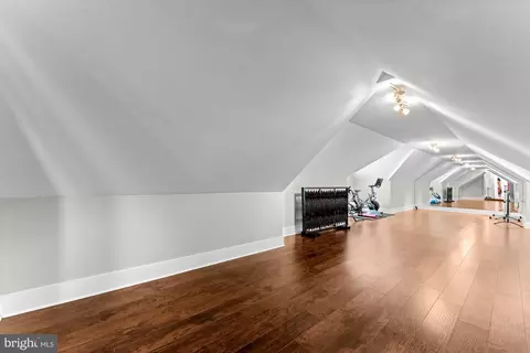 Entry Way - 9222 Brian Dr, Vienna, VA 22180 photo 20 of 23