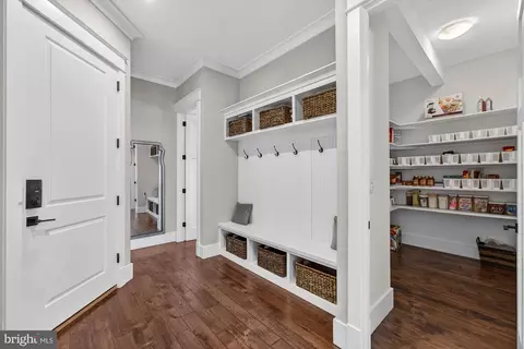 Entry Way - 9222 Brian Dr, Vienna, VA 22180 photo 8 of 23