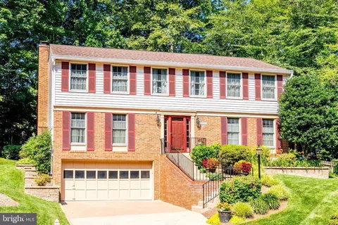 7752 Gamid Dr, Springfield, VA 22153 photo 2