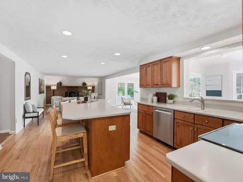 7752 Gamid Dr, Springfield, VA 22153 photo 13