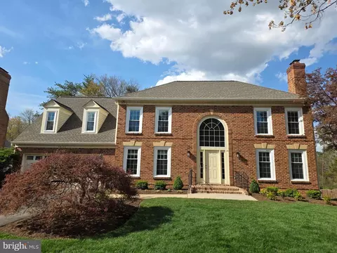 15131 Wetherburn Dr, Centreville, VA 20120