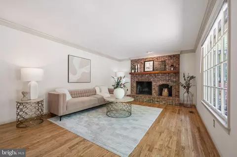 Living - 6830 Bluecurl Cir, Springfield, VA 22152 photo 6 of 7