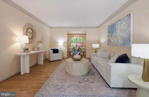 Living - 6830 Bluecurl Cir, Springfield, VA 22152 photo 3 of 7