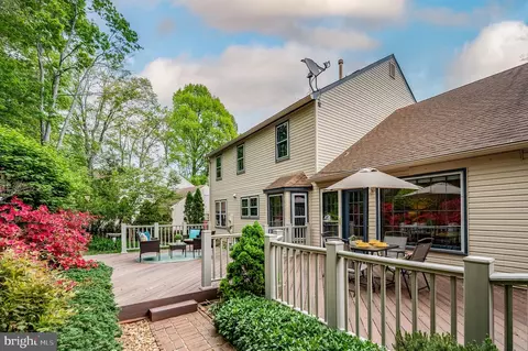 Exterior - 6830 Bluecurl Cir, Springfield, VA 22152 photo 11 of 22