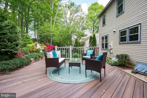 Exterior - 6830 Bluecurl Cir, Springfield, VA 22152 photo 8 of 22