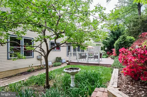 Exterior - 6830 Bluecurl Cir, Springfield, VA 22152 photo 15 of 22