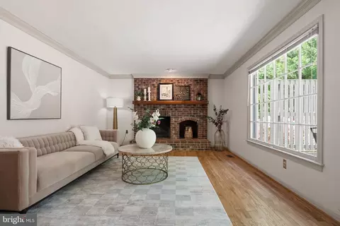Living - 6830 Bluecurl Cir, Springfield, VA 22152 photo 4 of 7